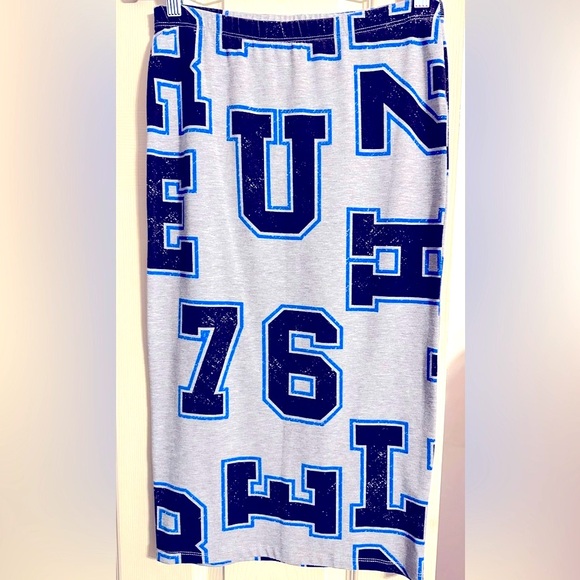 Grey Letter body con skirt Size S - Picture 2 of 2